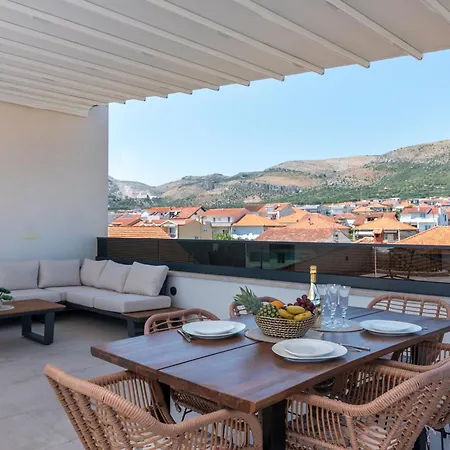 Penthouse Luka Appartement *