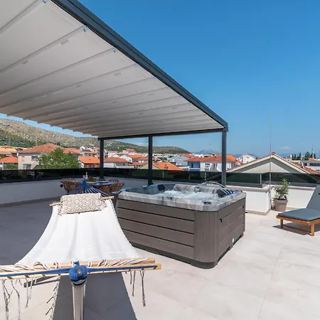 Penthouse Luka Appartement *