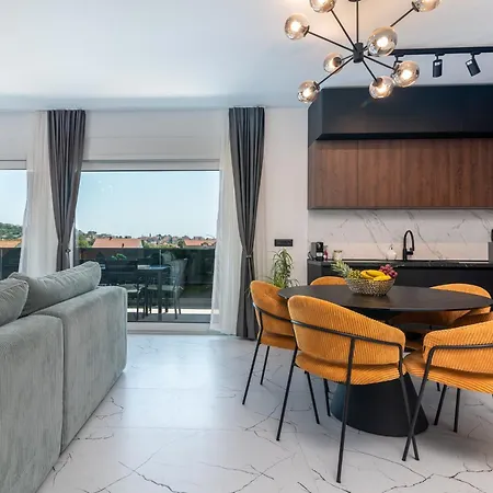 Apartamento Penthouse Luka *