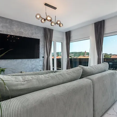 Appartement Penthouse Luka Trogir