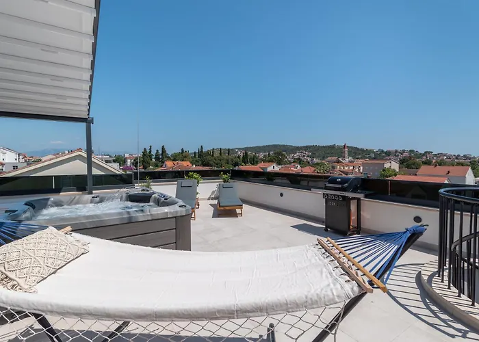 Apartamento Penthouse Luka *