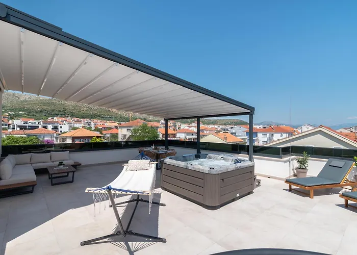 Penthouse Luka Apartamento Trogir