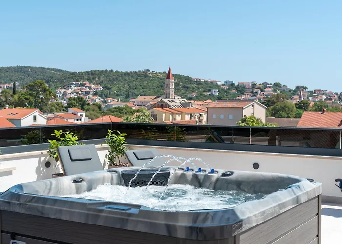 Lejlighed Penthouse Luka *
