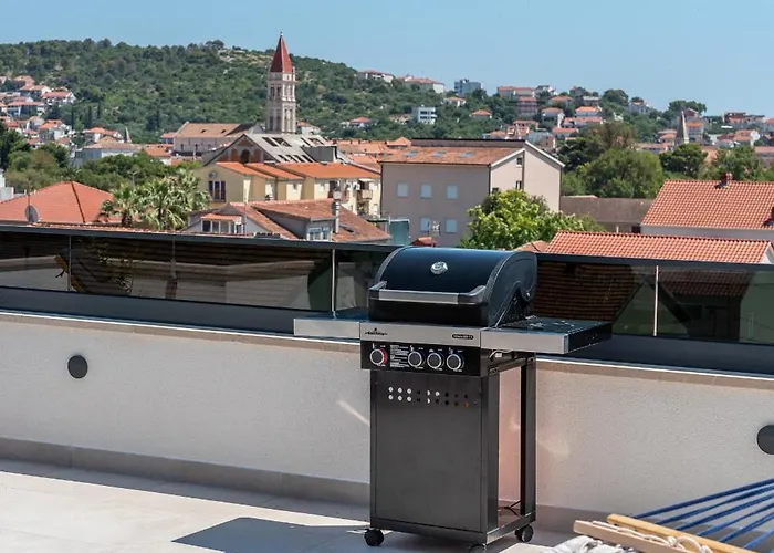 Apartamento Penthouse Luka *