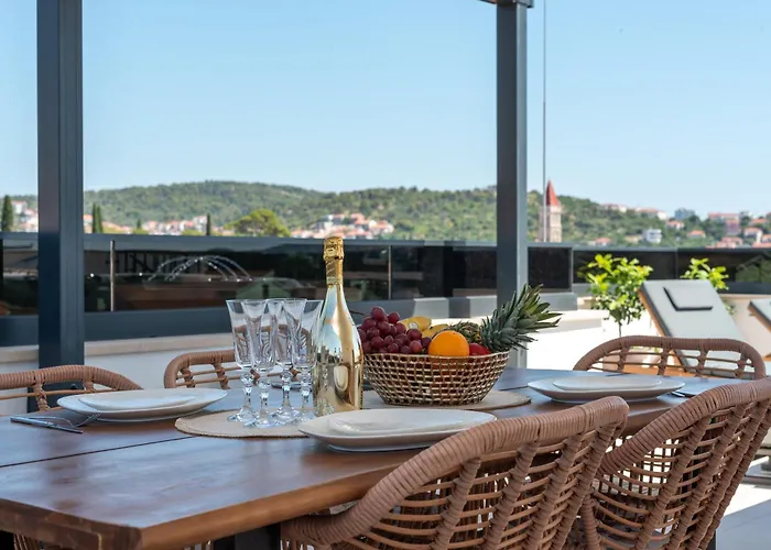 Lejlighed Penthouse Luka *