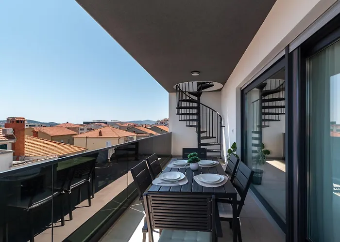 Penthouse Luka *
