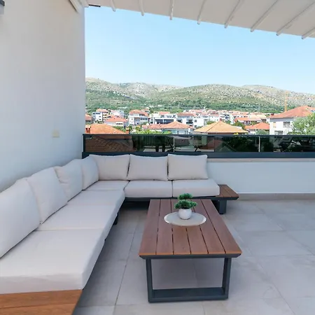 Apartman Penthouse Luka Trogir