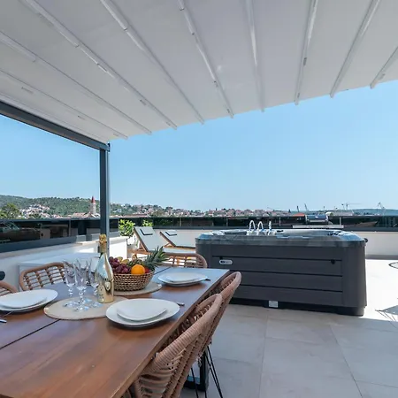 Penthouse Luka Apartman Trogir