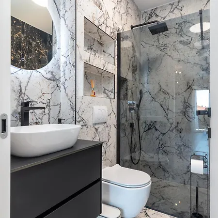 Penthouse Luka Apartman *