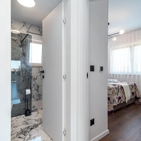 Apartamento Penthouse Luka