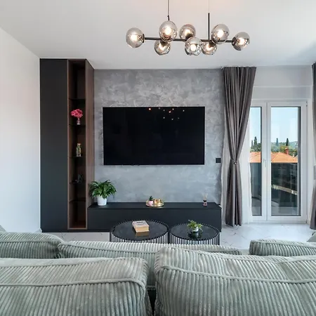 Apartamento Penthouse Luka *